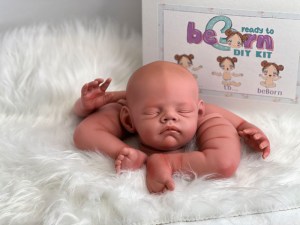 Hudson-asleep-full-limbs-beborn-005