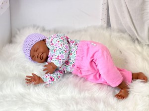 Layla-asleep-14-limbs-fully-assembled-weighted-with-magnets-004