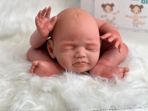 Layla-asleep-full-limbs-beborn-005