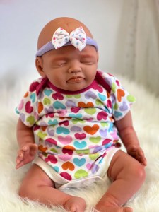 Layla-asleep-full-limbs-fully-assembled-and-weighted-with-magnets-002