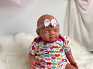 Layla-asleep-full-limbs-fully-assembled-and-weighted-with-magnets-003