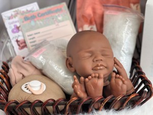 Layla-ethnic-14-limbs-beborn-kit-with-accessories-0002