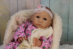 Lilli-Grace-Awake-Ethnic-dollsinc-weighted-doll-004