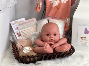 Magnolia-peekaboo-full-limbs-beborn-kit-0003