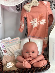 Magnolia-peekaboo-full-limbs-beborn-kit-005