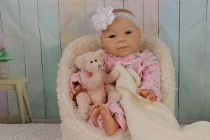 Merle-Play-Doll-DollsInc-005