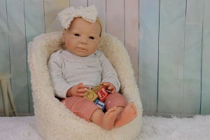 Merle-weighted-playdoll-003