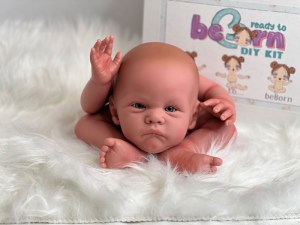 Polly-awake-fixed-eyes-full-limbs-beborn-005