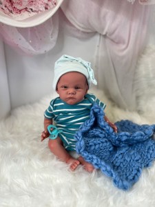 Polly-awake-full-limbs-fully-assembled-weighted-with-magnets-006