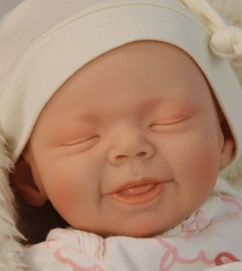 Willow-Sieben-asleep-18inch-1-4-limb-thumb-001