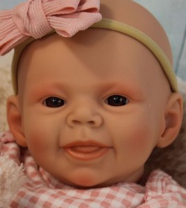 Willow-Sieben-awake-18inch-thumb-001b