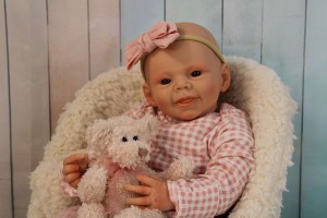Willow-Sieben-awake-18inch-thumb-008b