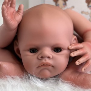 hudson-peekaboo-thumb