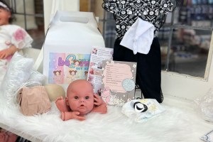 magnolia-peek-a-boo-beborn-diy-kit-cg-002