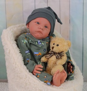 polly-awake-new-weighteddoll-004